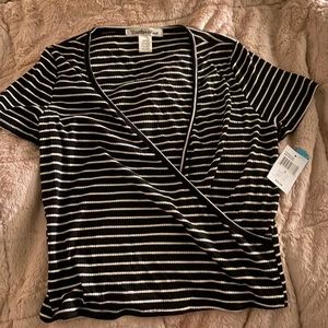 Juniors top, short sleeve, crop top